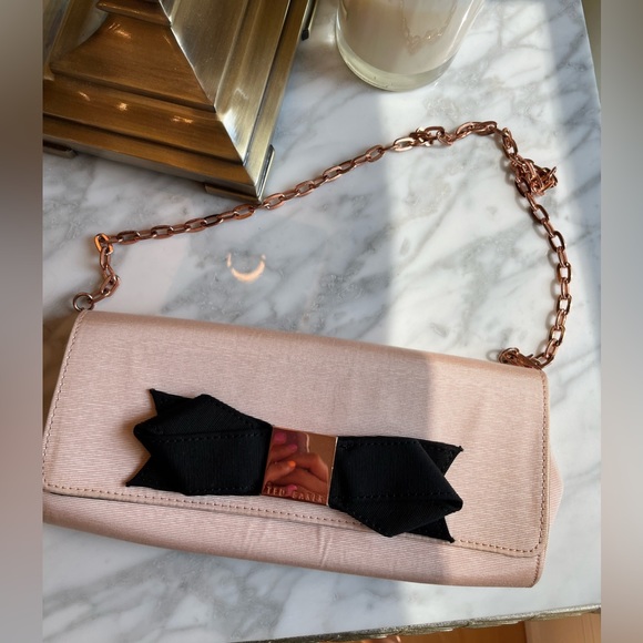 Ted Baker - Elegant Gold Chain Handbag - Picture 1 of 7